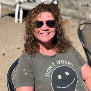 Meet your Posher, Debra